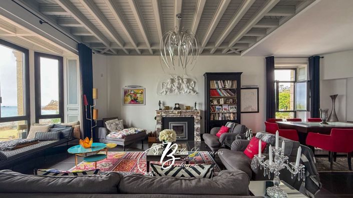 Image No.2-8 Bed House for sale