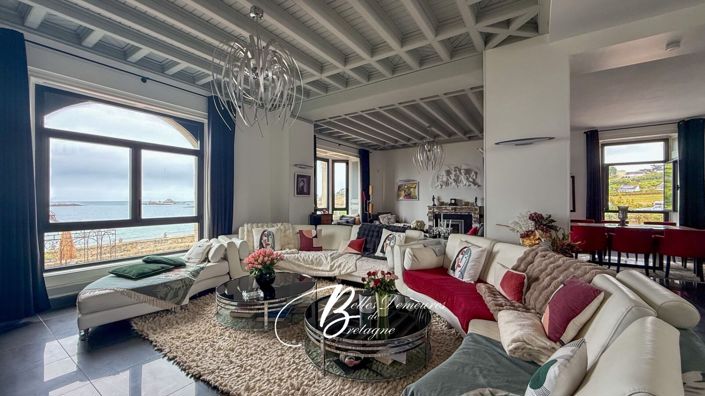 Image No.6-8 Bed House for sale