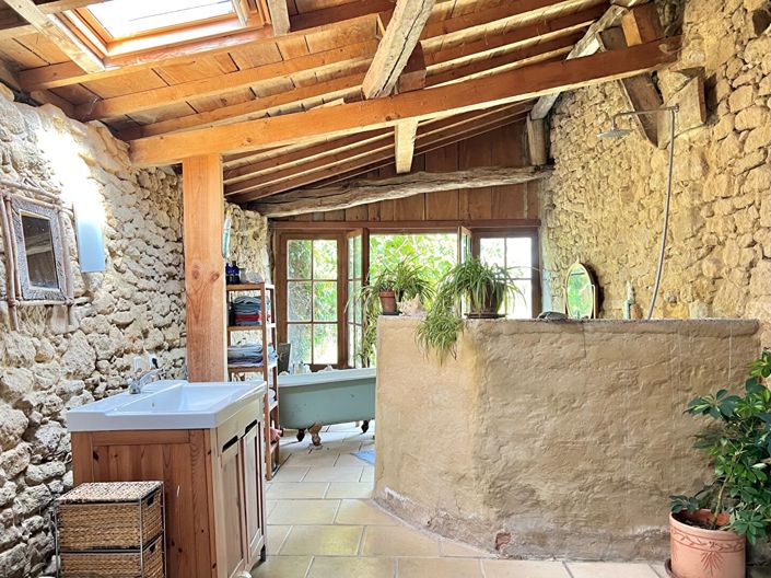 Image No.11-2 Bed House for sale