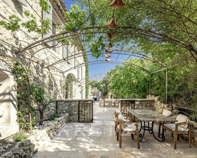 Image No.2-6 Bed House for sale