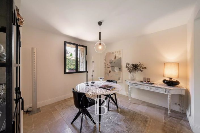 Image No.20-4 Bed House for sale