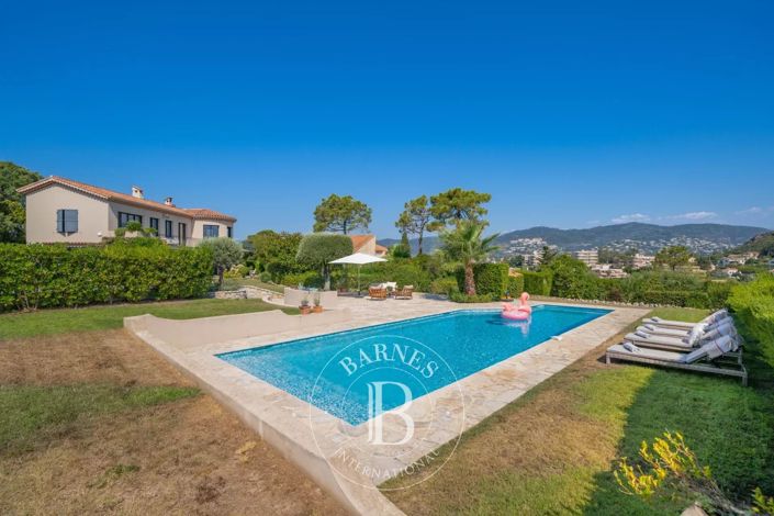 Image No.8-4 Bed House for sale