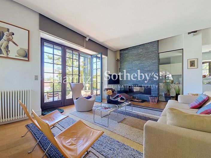 Image No.8-3 Bed House for sale