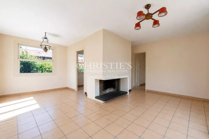 Image No.16-3 Bed House for sale