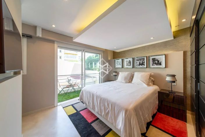 Image No.10-2 Bed Apartment for sale