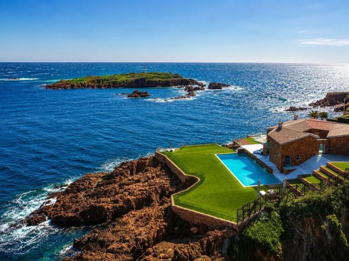 Image No.6-Maison de 5 chambres à vendre à Saint-Raphael