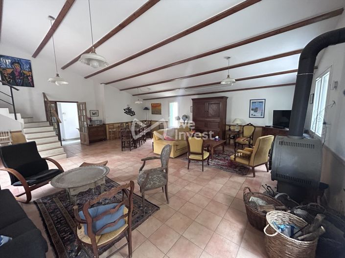 Image No.2-Propriété de 6 chambres à vendre à Nyons