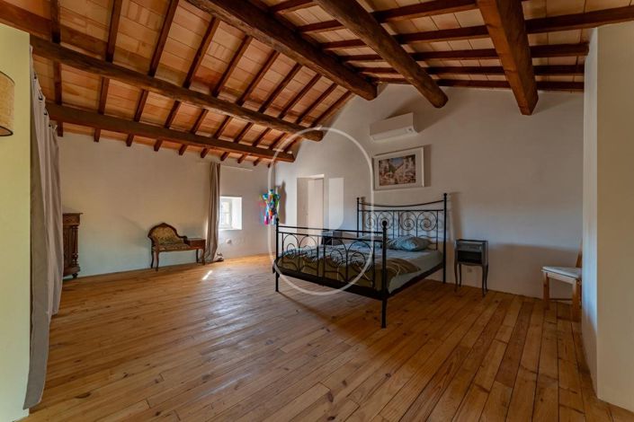 Image No.7-Maison de 6 chambres à vendre à Arpaillargues-et-Aureillac