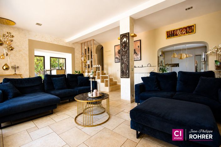 Image No.5-5 Bed House for sale