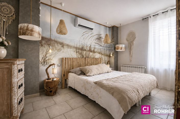 Image No.6-5 Bed House for sale