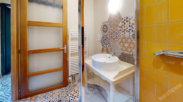 Image No.24-5 Bed House for sale
