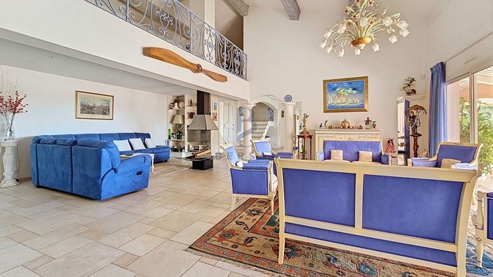 Image No.2-5 Bed House for sale