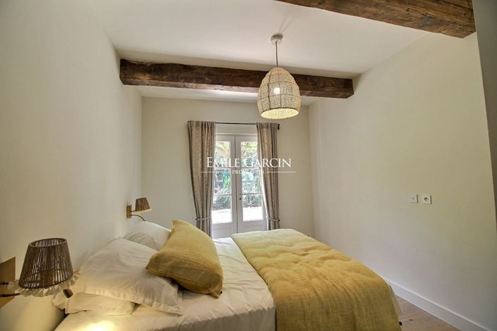 Image No.10-7 Bed House for sale