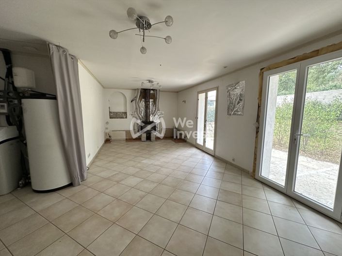 Image No.10-3 Bed House for sale