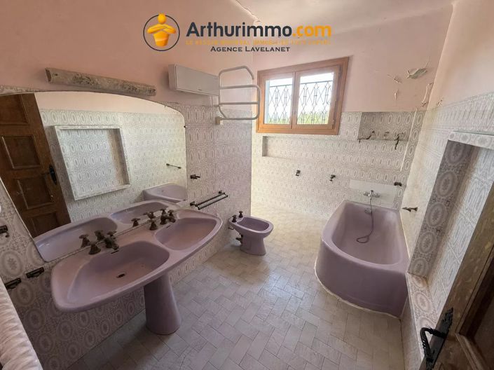 Image No.11-8 Bed House for sale
