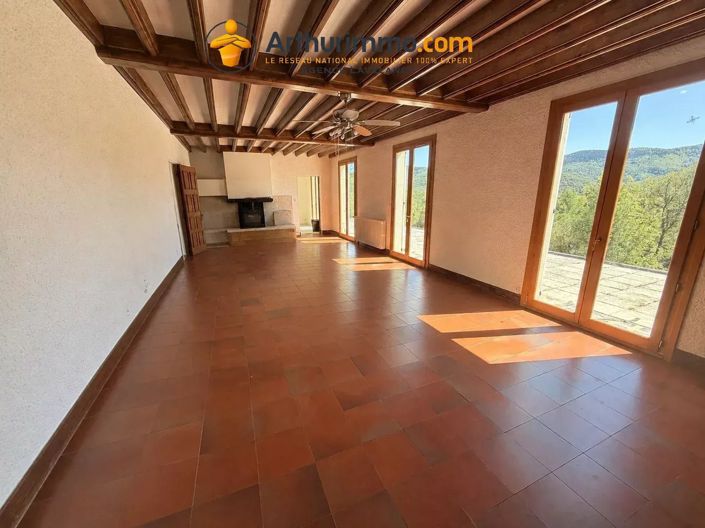 Image No.6-8 Bed House for sale