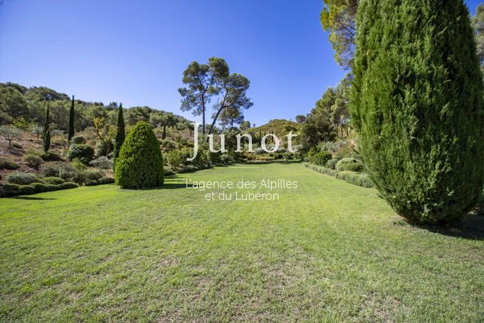 Image No.17-5 Bed House for sale