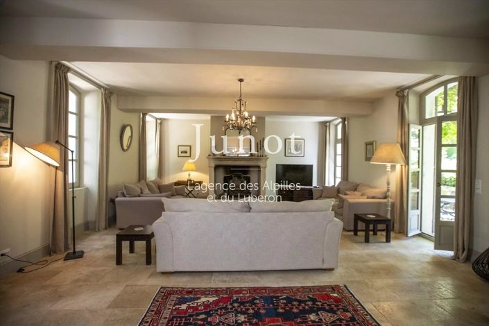 Image No.35-5 Bed House for sale