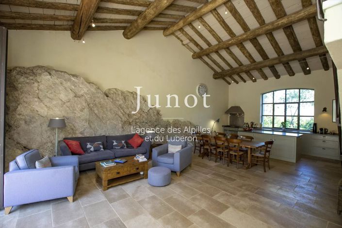 Image No.38-5 Bed House for sale