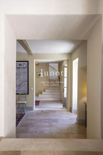 Image No.42-5 Bed House for sale