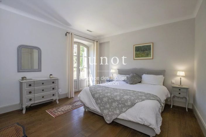 Image No.46-5 Bed House for sale