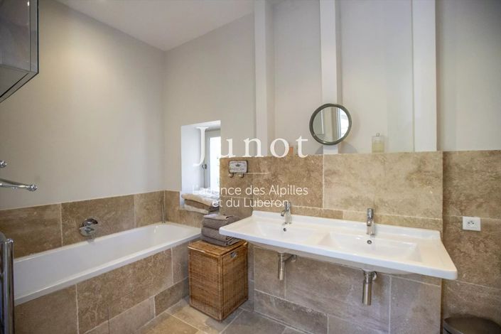 Image No.47-5 Bed House for sale