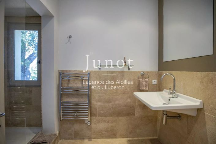 Image No.48-5 Bed House for sale