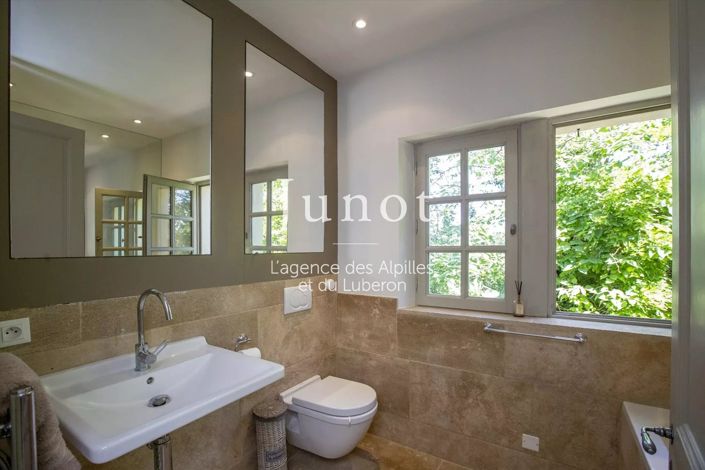 Image No.52-5 Bed House for sale