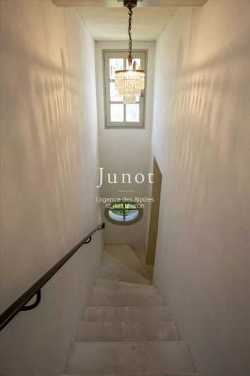 Image No.56-5 Bed House for sale