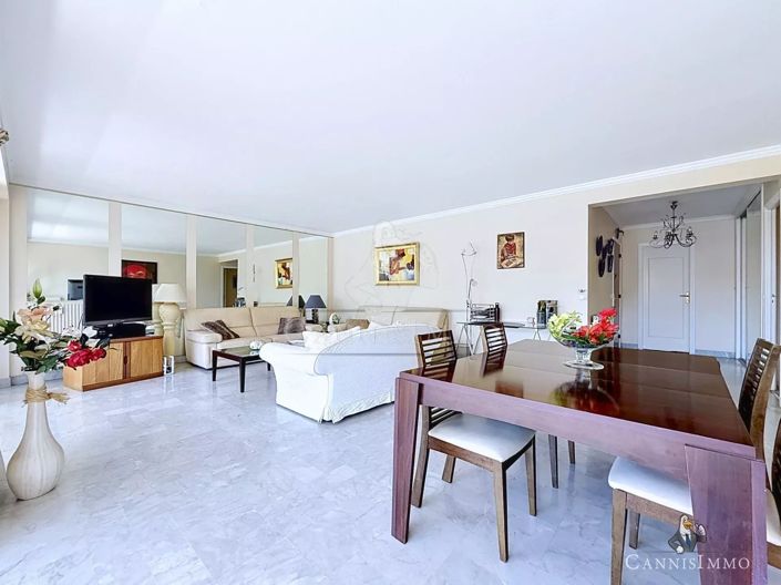 Image No.19-2 Bed Apartment for sale
