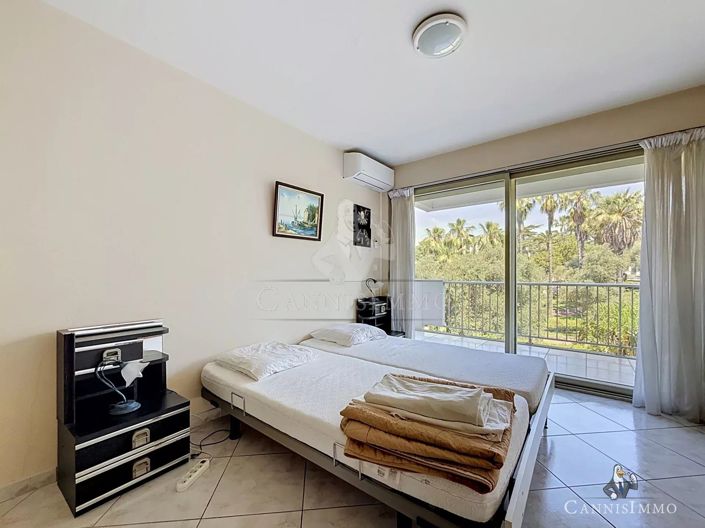 Image No.21-2 Bed Apartment for sale