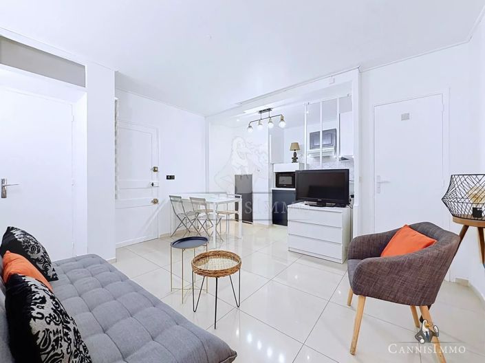 Image No.3-Appartement de 2 chambres à vendre à Cannes