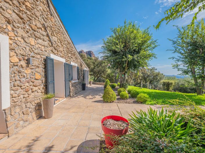 Image No.22-4 Bed House for sale