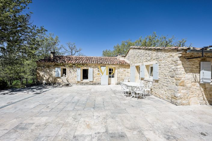 Image No.6-5 Bed House for sale