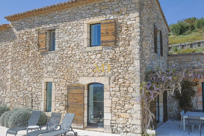 Image No.9-Maison de 3 chambres à vendre à Gordes