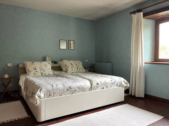 Image No.18-4 Bed House for sale