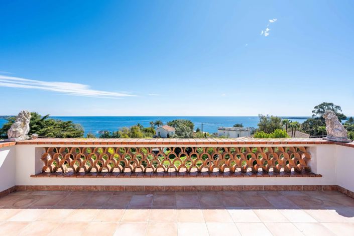 Image No.10-6 Bed House for sale