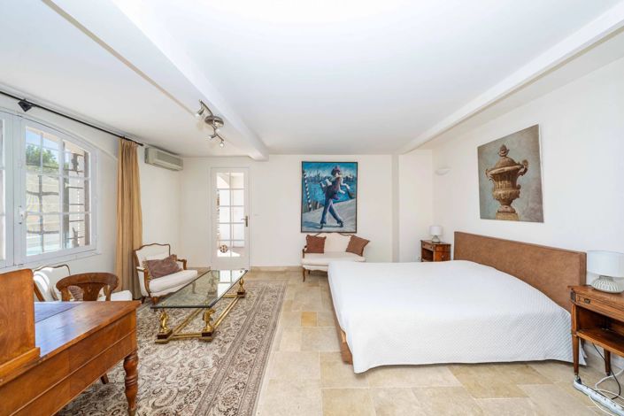 Image No.38-6 Bed House for sale