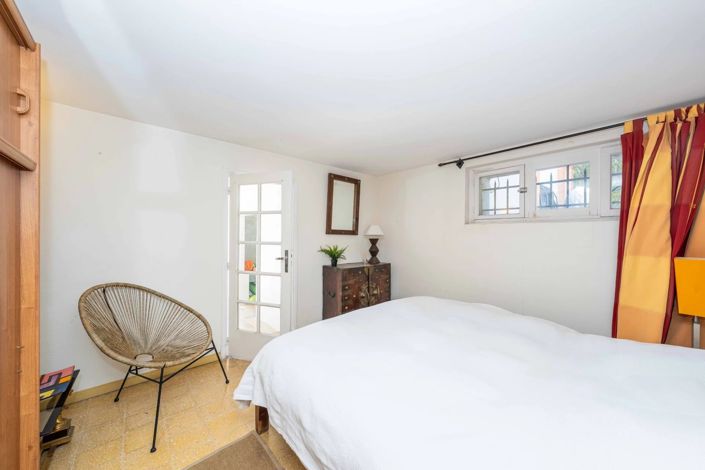 Image No.43-6 Bed House for sale