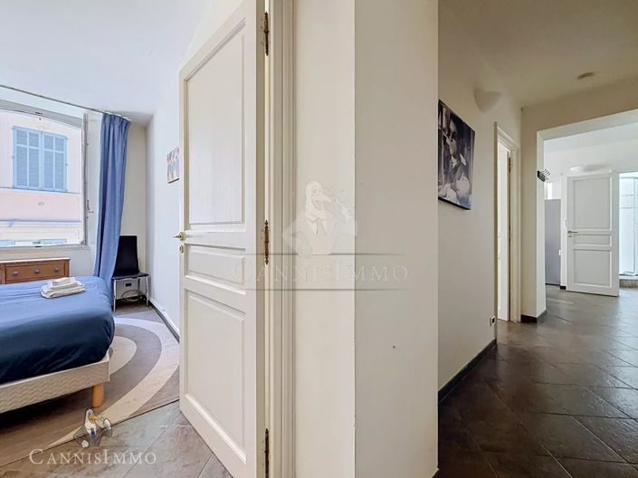 Image No.10-3 Bed Apartment for sale