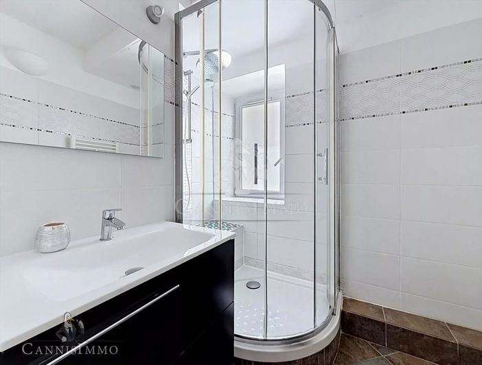 Image No.7-3 Bed Apartment for sale