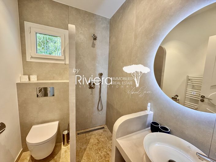 Image No.20-5 Bed House for sale