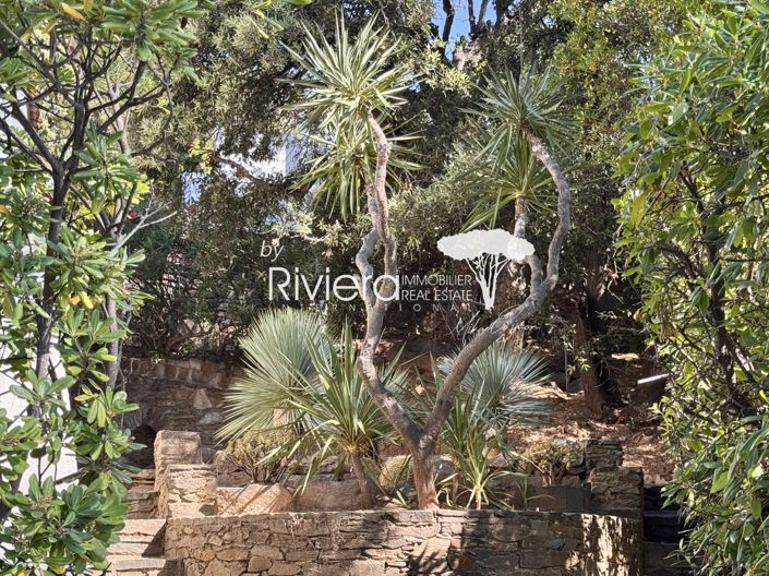 Image No.31-5 Bed House for sale