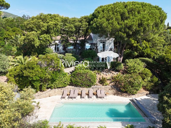 Image No.8-5 Bed House for sale