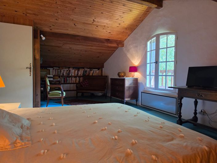 Image No.10-4 Bed House for sale