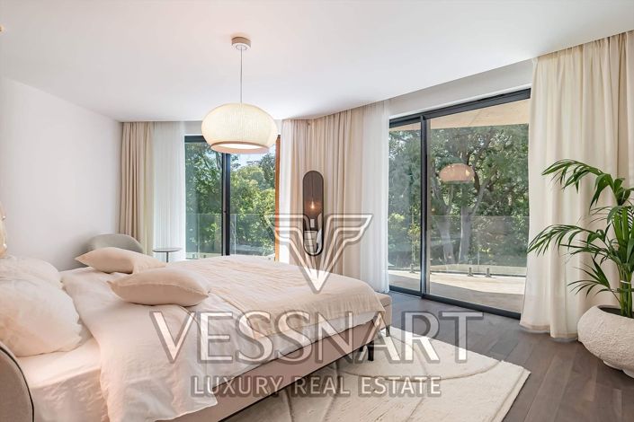 Image No.10-7 Bed House for sale