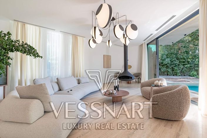 Image No.5-7 Bed House for sale