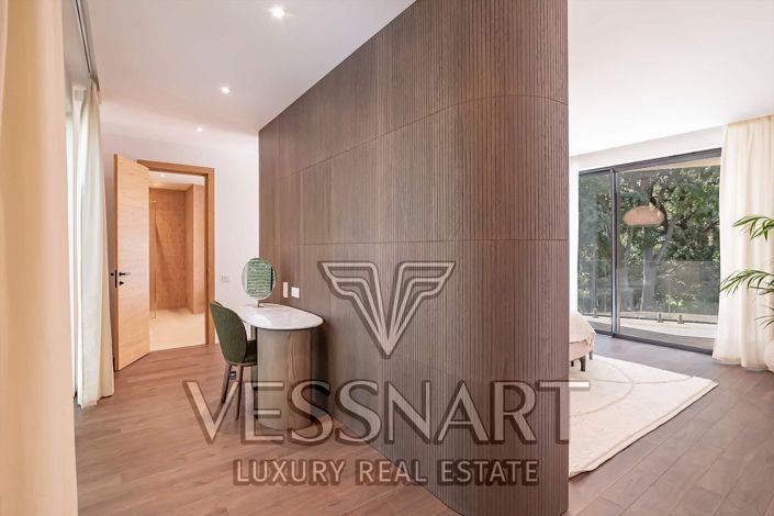 Image No.9-7 Bed House for sale