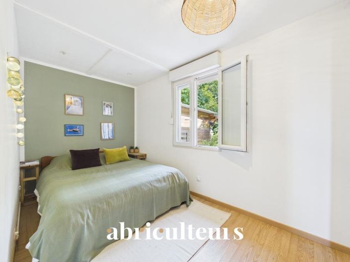 Image No.12-3 Bed House for sale
