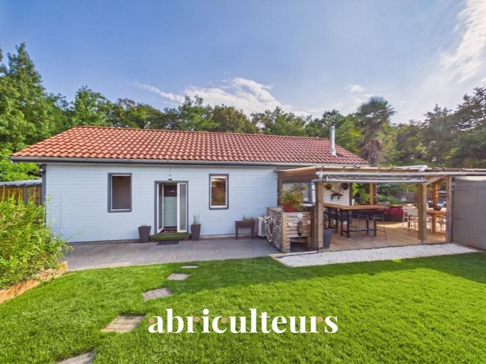 Image No.2-3 Bed House for sale